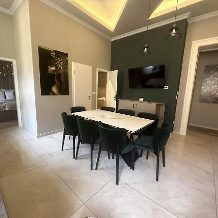 Orangehomes High Class 4 Bedroom Apartment Будапеща Екстериор снимка