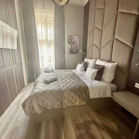 Orangehomes High Class 4 Bedroom Apartment Будапеща Екстериор снимка