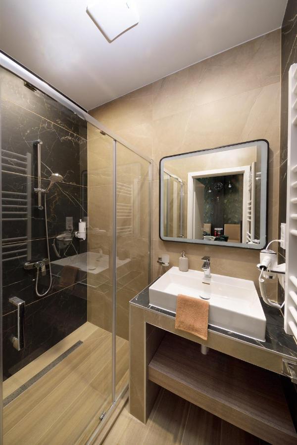 Orangehomes High Class 4 Bedroom Apartment Будапеща Екстериор снимка